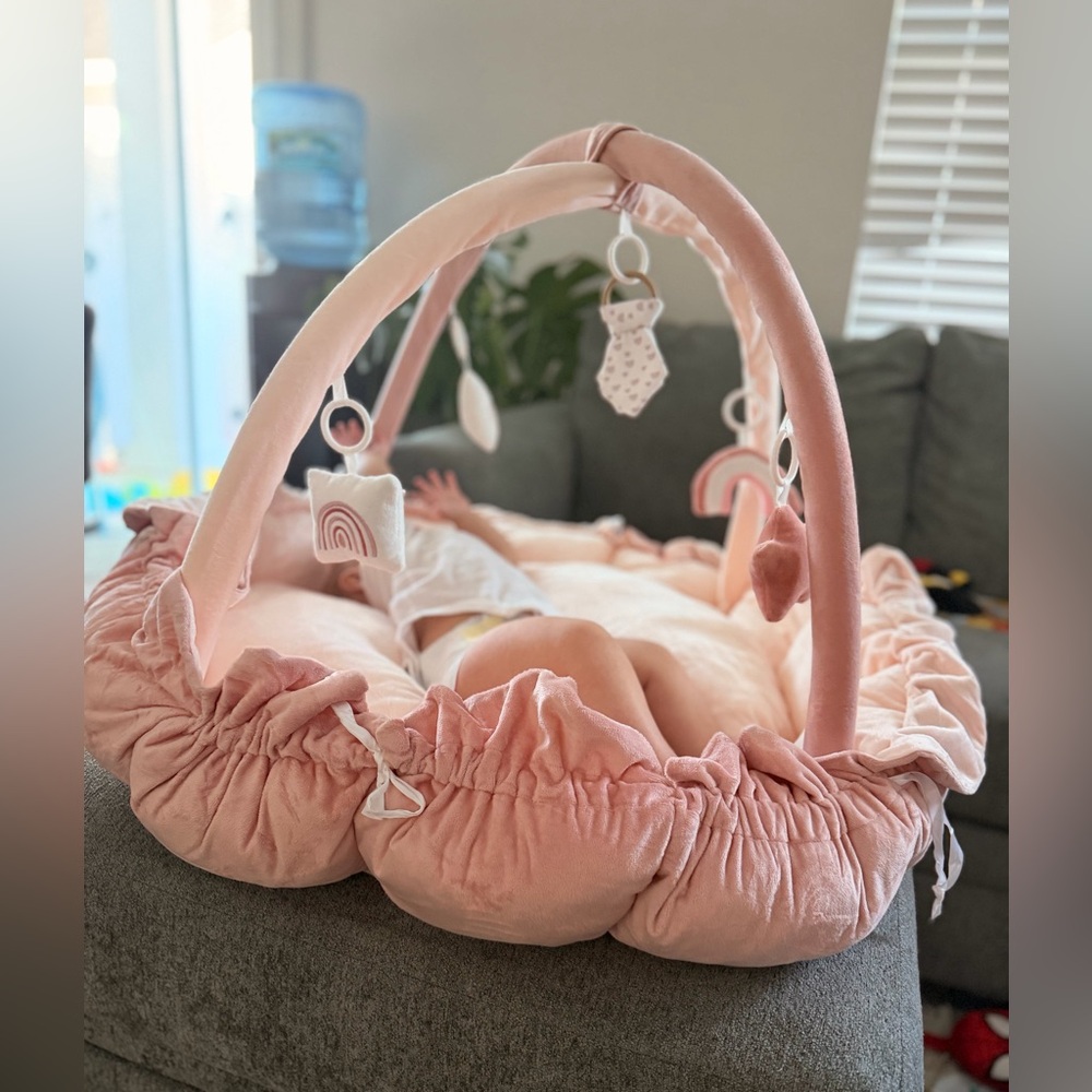 Amazon Essentials Pink Baby Play Gym